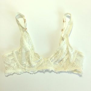 Aerie White Day To Play Bra